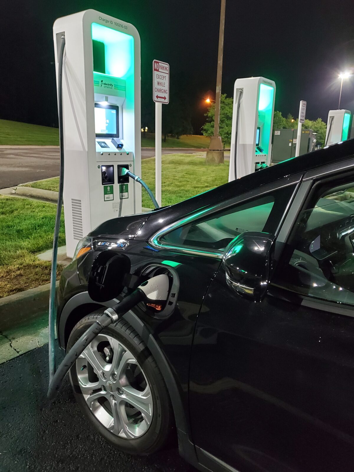 Caucus submits collaborative EV charging grant application Mayors Caucus